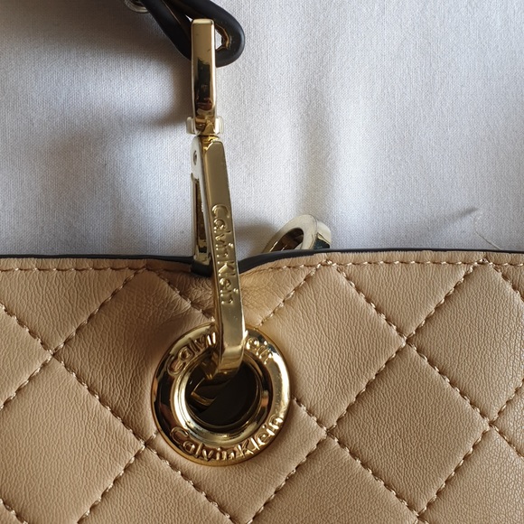 Calvin Klein original tan coloured laptop bag with attached wallet - Picture 3 of 3